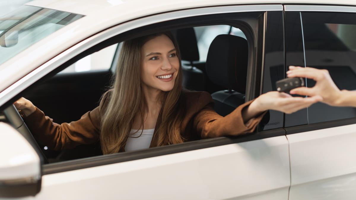 Cum alegi dintre mașinile disponibile la serviciile de închirieri auto din Suceava